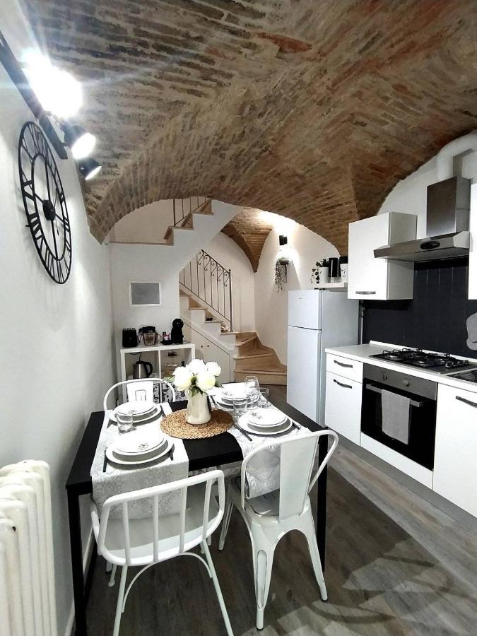 Ferienwohnung Casa In Centro Storico Vista Gran Sasso Atri Exterior foto